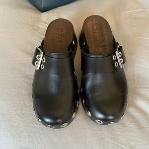 Ganni Women’s black studded clogs